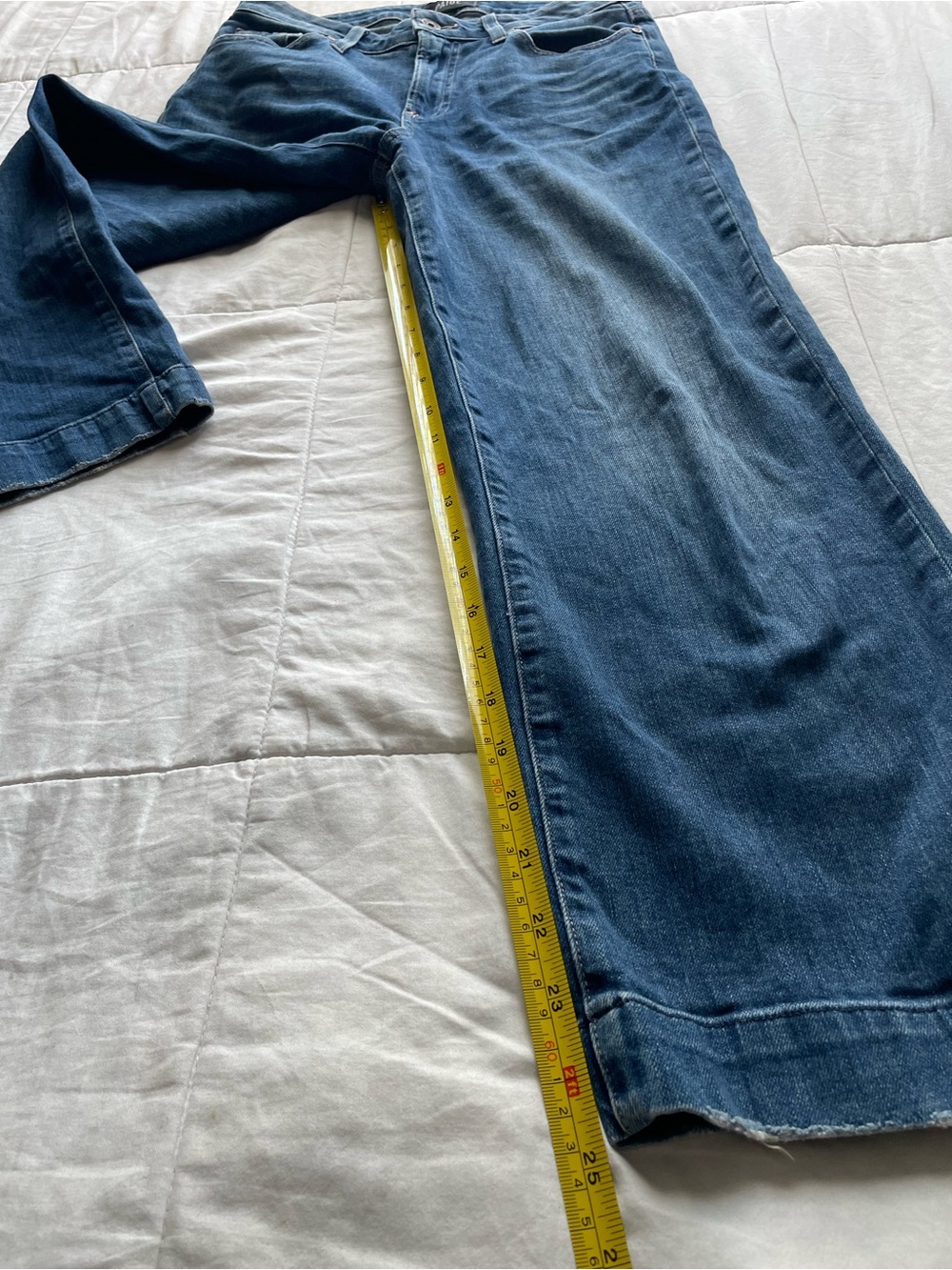 Paige Nellie Wide Leg Cropped Culotte Jeans 26 Effie Blue Casual Classic Chic - Picture 12 of 12